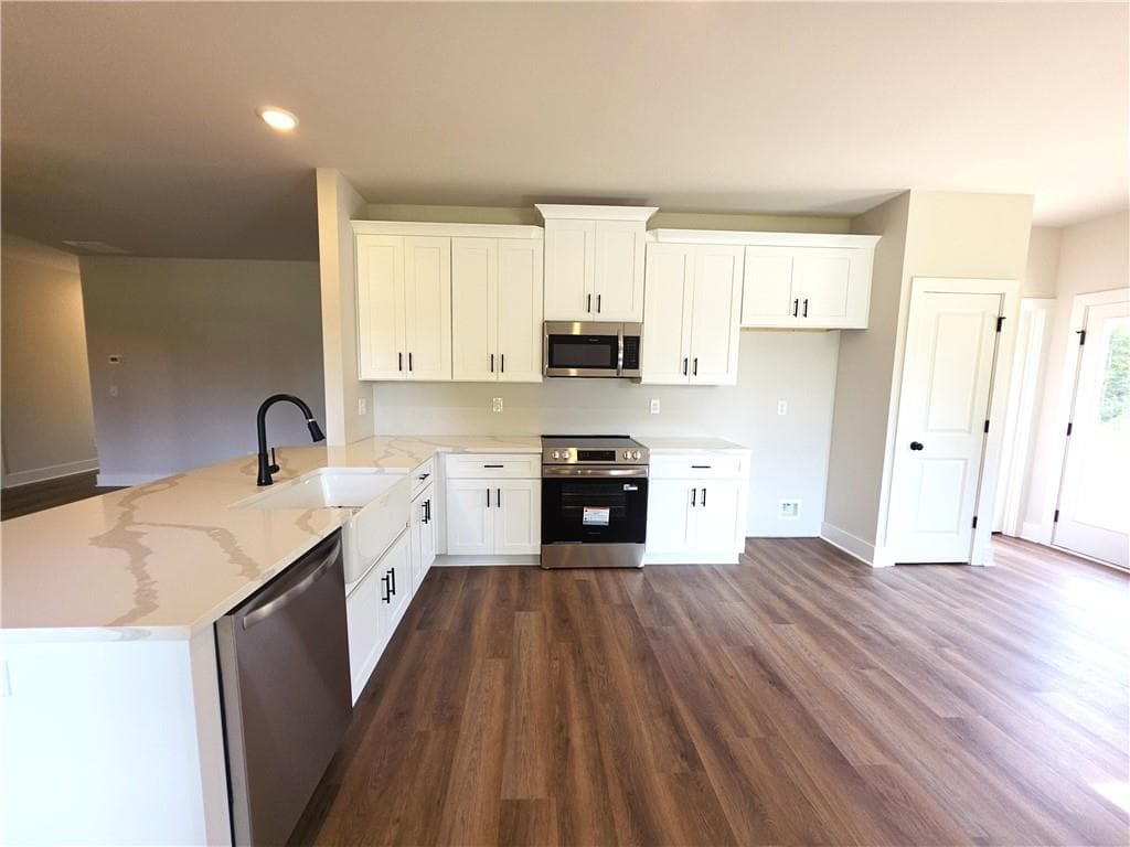 3 bedroom, 2 bathroom, 1,440 sq ft single family residence for sale at 2818 Holly Springs Road, Rockmart, GA 30153 — photo 6