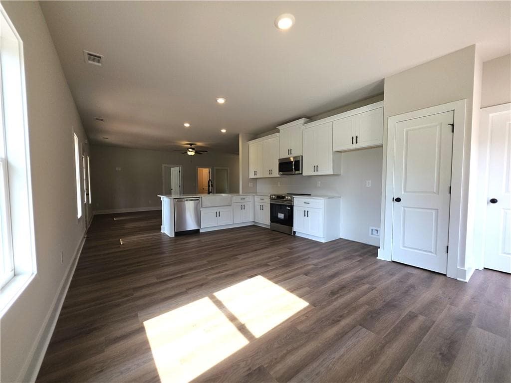 3 bedroom, 2 bathroom, 1,440 sq ft single family residence for sale at 2818 Holly Springs Road, Rockmart, GA 30153 — photo 7