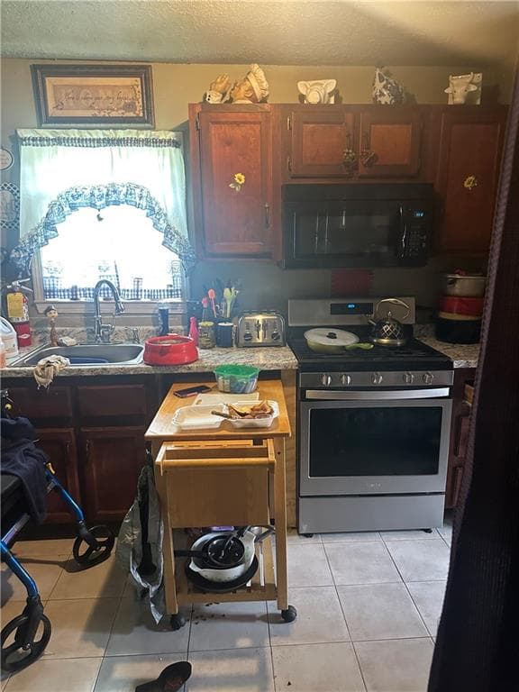 2 bedroom, 2 bathroom, 1,030 sq ft single family residence for sale at 2247 Jernigan Drive, Atlanta, GA 30315 — photo 3