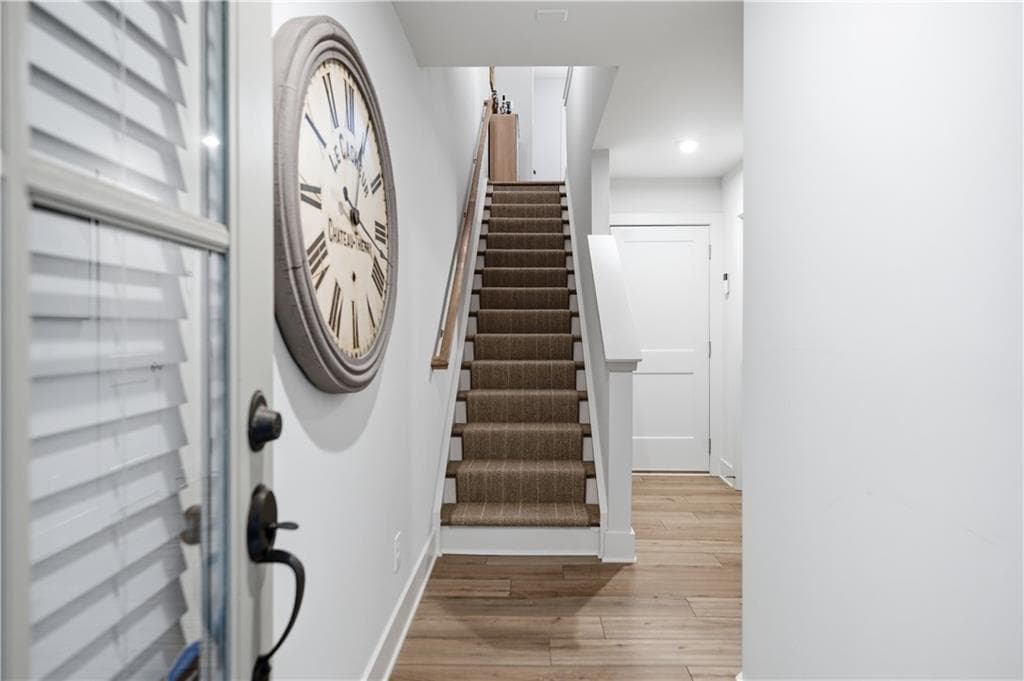 3 bedroom, 3 bathroom, 1,152 sq ft townhouse for sale at 317 Dilbeck Place, Atlanta, GA 30342 — photo 2