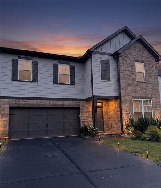 5 bedroom, 4 bathroom, 2,814 sq ft single family residence for rent at 215 Foxhill Drive, Dawsonville, GA 30534 for $2,500 a month — photo 1 of 62