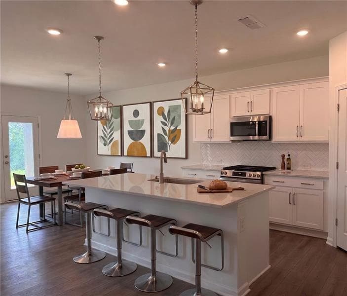 5 bedroom, 4 bathroom, 2,814 sq ft single family residence for rent at 215 Foxhill Drive, Dawsonville, GA 30534 for $2,500 a month — photo 9