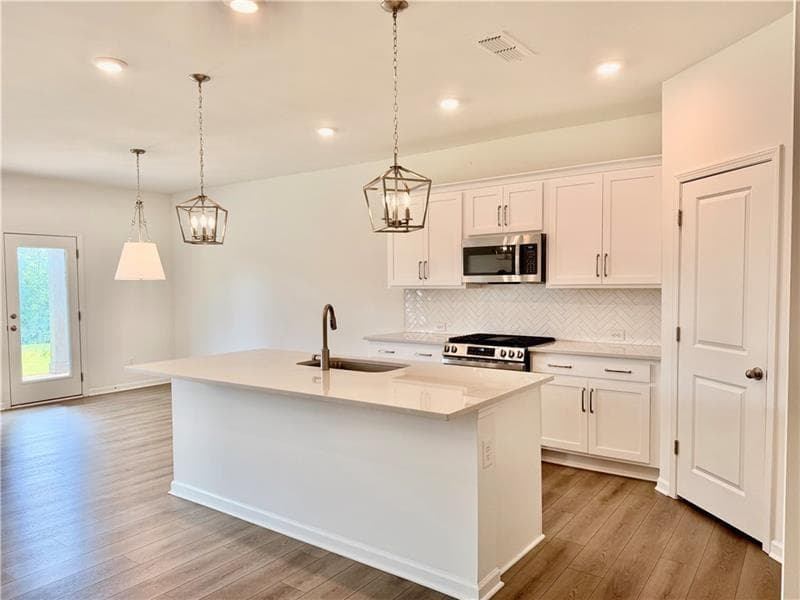 5 bedroom, 4 bathroom, 2,814 sq ft single family residence for rent at 215 Foxhill Drive, Dawsonville, GA 30534 for $2,500 a month — photo 10