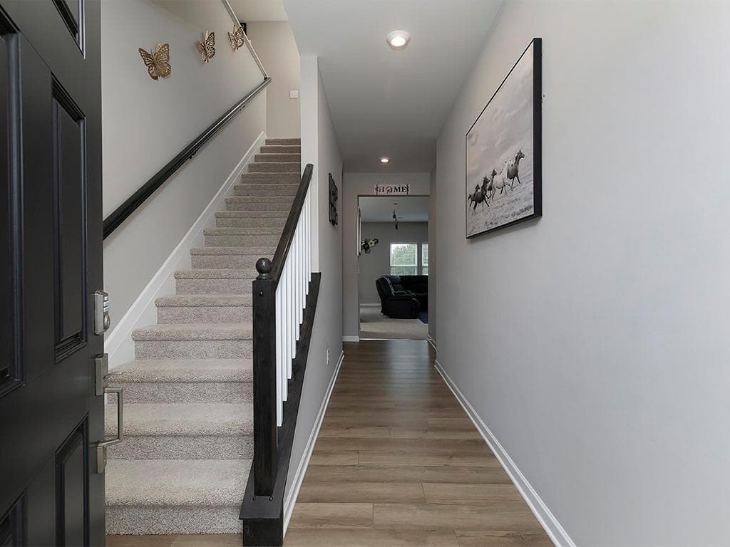 5 bedroom, 3 bathroom, 2,793 sq ft single family residence for sale at 208 Sage Woods Way, Dallas, GA 30132 — photo 4