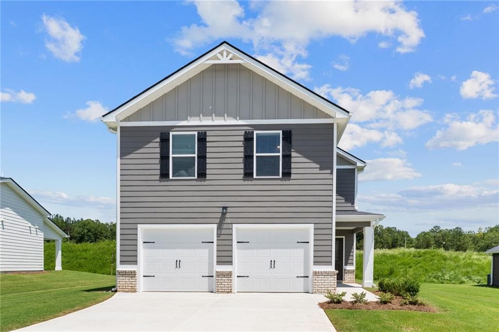 4 bedroom, 3 bathroom, 1,900 sq ft single family residence for sale at 724 Lipizzan Trace, Hogansville, GA 30230 — photo 2