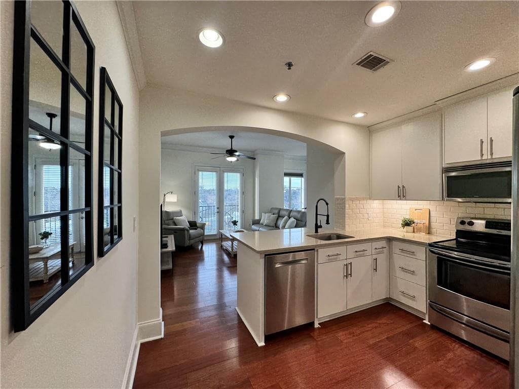 2 bedroom, 2 bathroom, 1,218 sq ft condominium for rent at 2277 Peachtree Road 510, Atlanta, GA 30309 for $2,400 a month — photo 4
