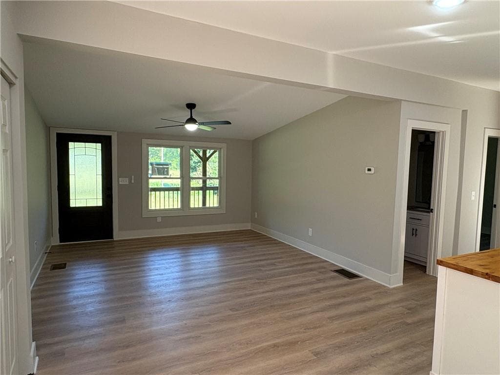 3 bedroom, 2 bathroom, 1,800 sq ft single family residence for sale at 2032 Four Notch Road, Carrollton, GA 30116 — photo 4