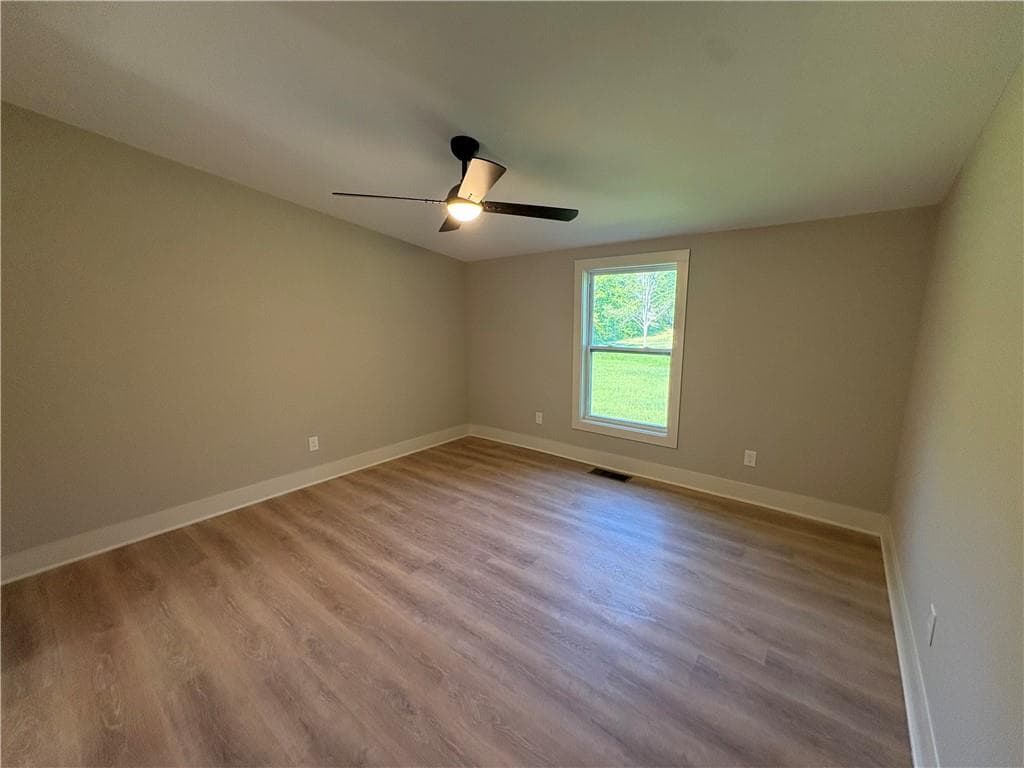 3 bedroom, 2 bathroom, 1,800 sq ft single family residence for sale at 2032 Four Notch Road, Carrollton, GA 30116 — photo 6