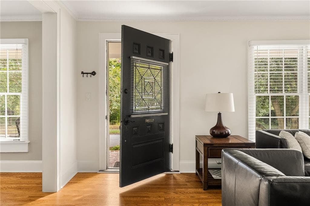 3 bedroom, 2 bathroom, 1,908 sq ft single family residence for sale at 19 Alden Avenue, Atlanta, GA 30309 — photo 4