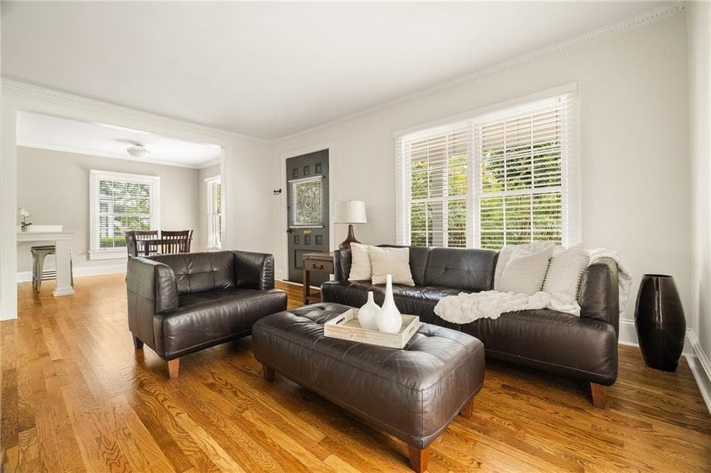 3 bedroom, 2 bathroom, 1,908 sq ft single family residence for sale at 19 Alden Avenue, Atlanta, GA 30309 — photo 6