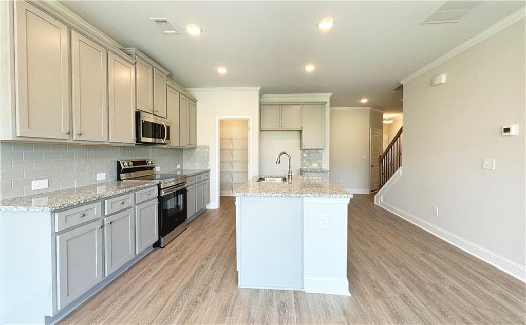 3 bedroom, 3 bathroom, 1,823 sq ft townhouse for sale at 3966 Streamlet Way, Gainesville, GA 30506 — photo 5