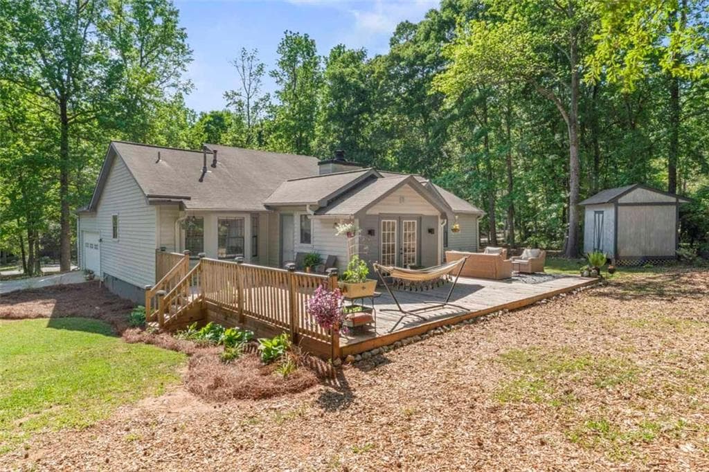 3 bedroom, 2 bathroom, 1,704 sq ft single family residence for sale at 175 Hol Mar Trail, Mcdonough, GA 30253 — photo 2