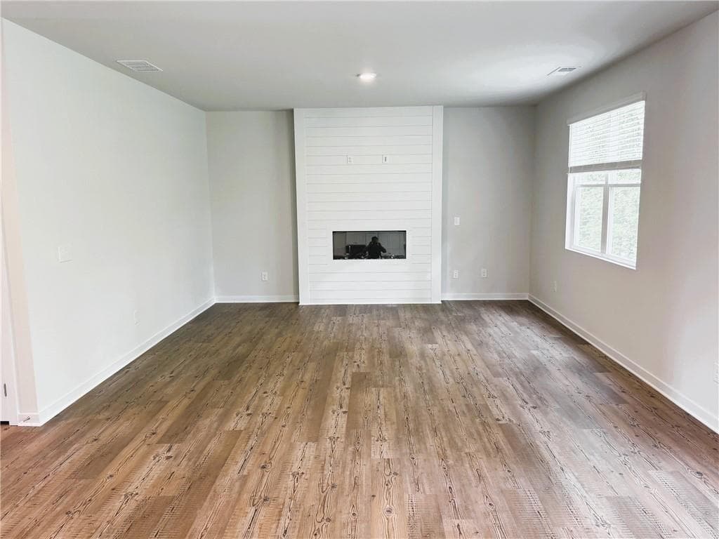 4 bedroom, 3 bathroom, 2,570 sq ft single family residence under contract at 25 Whispering Oak Way Lot 76, Dallas, GA 30157 — photo 4