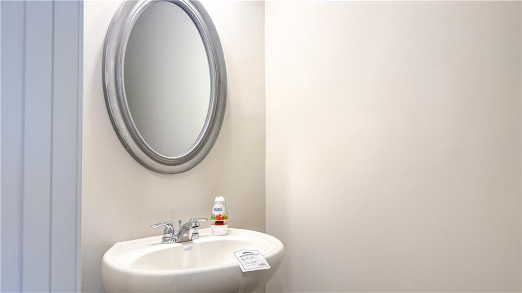 3 bedroom, 3 bathroom, 1,538 sq ft townhouse for sale at 3472 Lakeview Creek, Lithonia, GA 30038 — photo 4
