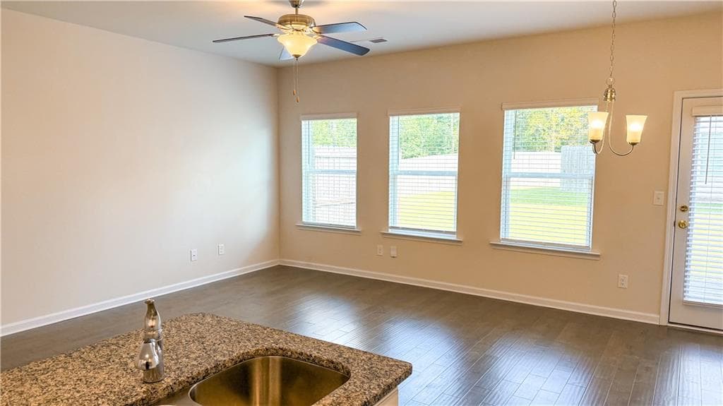 3 bedroom, 3 bathroom, 1,538 sq ft townhouse for sale at 3472 Lakeview Creek, Lithonia, GA 30038 — photo 8