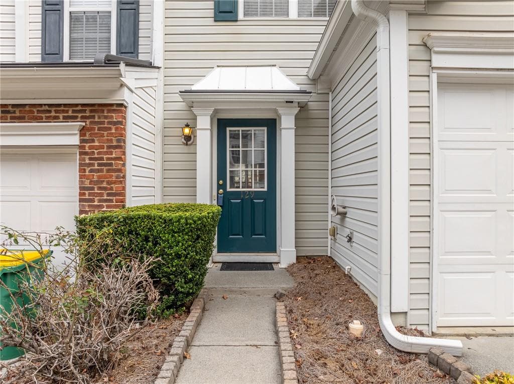 3 bedroom, 3 bathroom, 1,776 sq ft townhouse for sale at 129 Regent Place, Woodstock, GA 30188 — photo 3