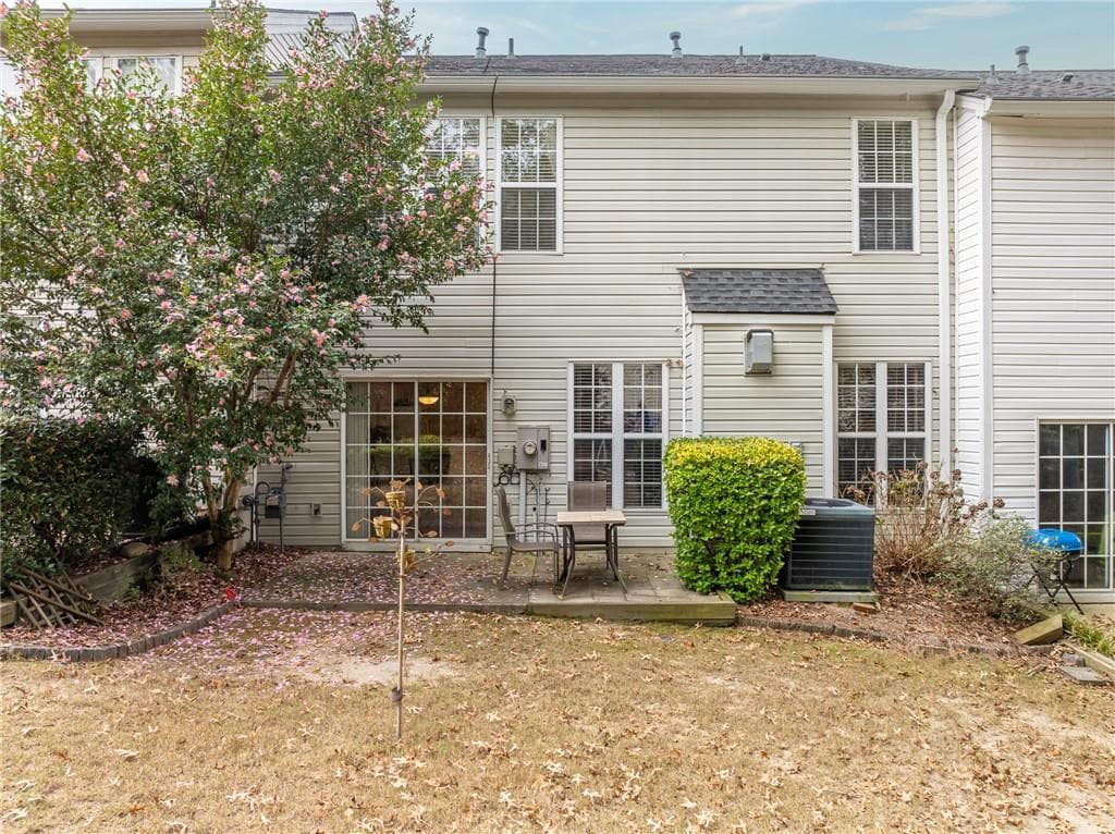 3 bedroom, 3 bathroom, 1,776 sq ft townhouse for sale at 129 Regent Place, Woodstock, GA 30188 — photo 5
