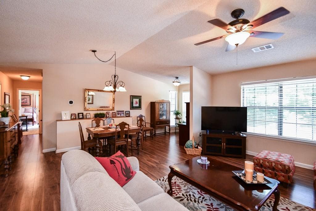 2 bedroom, 2 bathroom, 1,268 sq ft condominium for sale at 2235 Old Hamilton Place G100, Gainesville, GA 30507 — photo 3