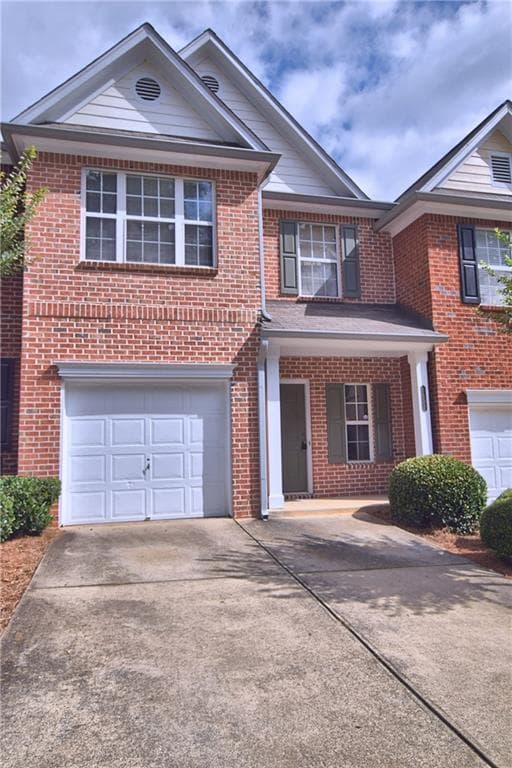 2 bedroom, 3 bathroom, 1,602 sq ft townhouse for rent at 3833 Pleasant Oaks Drive, Lawrenceville, GA 30044 for $1,850 a month — photo 1 of 12