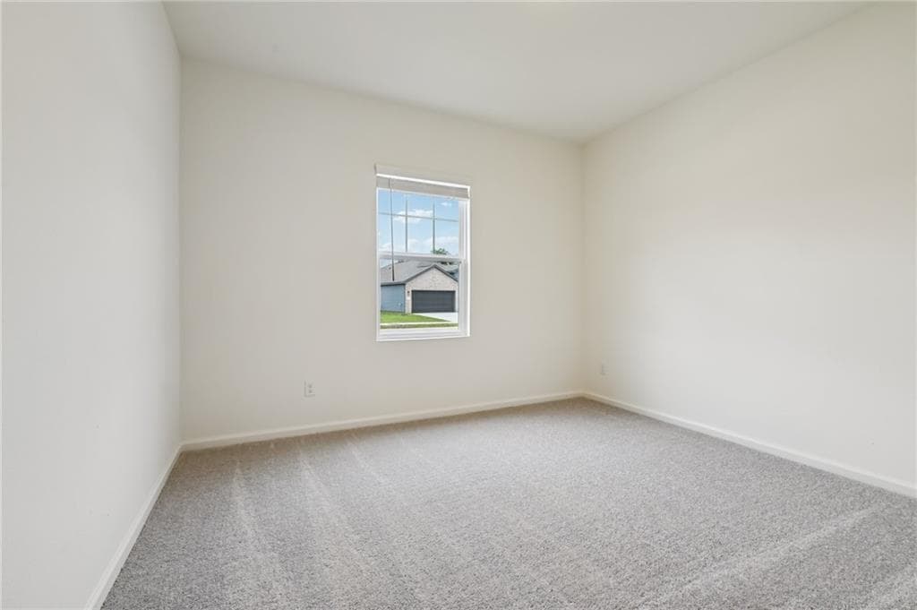 4 bedroom, 2 bathroom, 1,827 sq ft single family residence for sale at 32 Crescent Boulevard, Carrollton, GA 30116 — photo 8