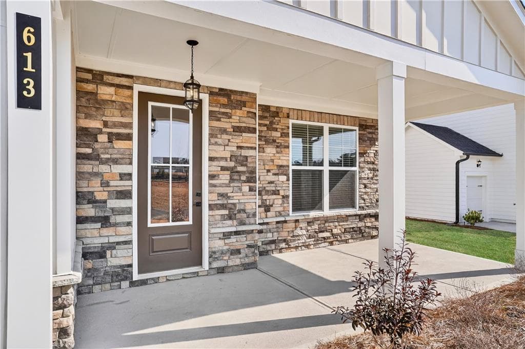 5 bedroom, 4 bathroom, 2,608 sq ft single family residence for sale at 613 Villa Rica Springs, Villa Rica, GA 30180 — photo 3
