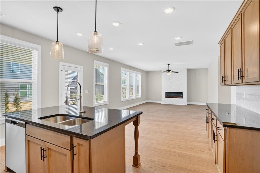 5 bedroom, 4 bathroom, 2,608 sq ft single family residence for sale at 613 Villa Rica Springs, Villa Rica, GA 30180 — photo 10