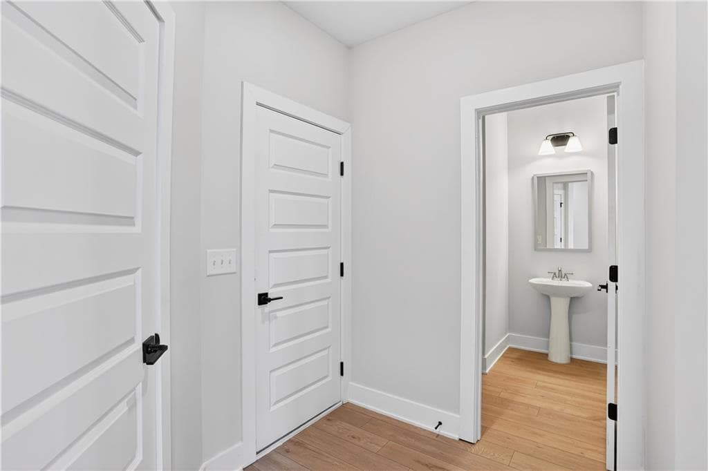 5 bedroom, 4 bathroom, 2,608 sq ft single family residence for sale at 613 Villa Rica Springs, Villa Rica, GA 30180 — photo 6