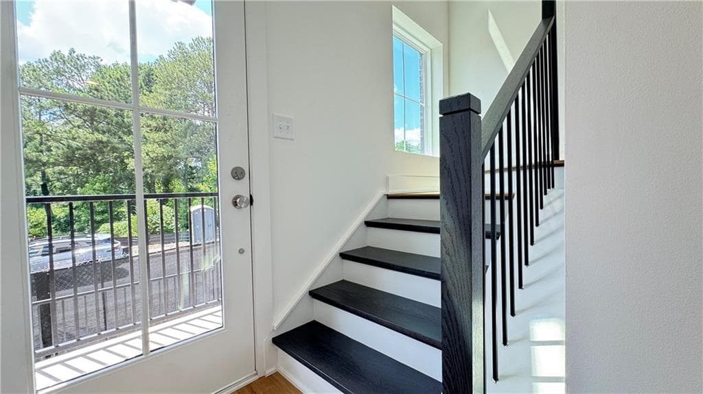2 bedroom, 2 bathroom, 1,122 sq ft townhouse for rent at 201 New Street 1101, Decatur, GA 30030 for $2,795 a month — photo 2