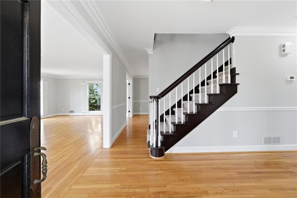 4 bedroom, 4 bathroom, 3,281 sq ft single family residence for rent at 220 Clipper Bay Drive, Alpharetta, GA 30005 for $4,200 a month — photo 3