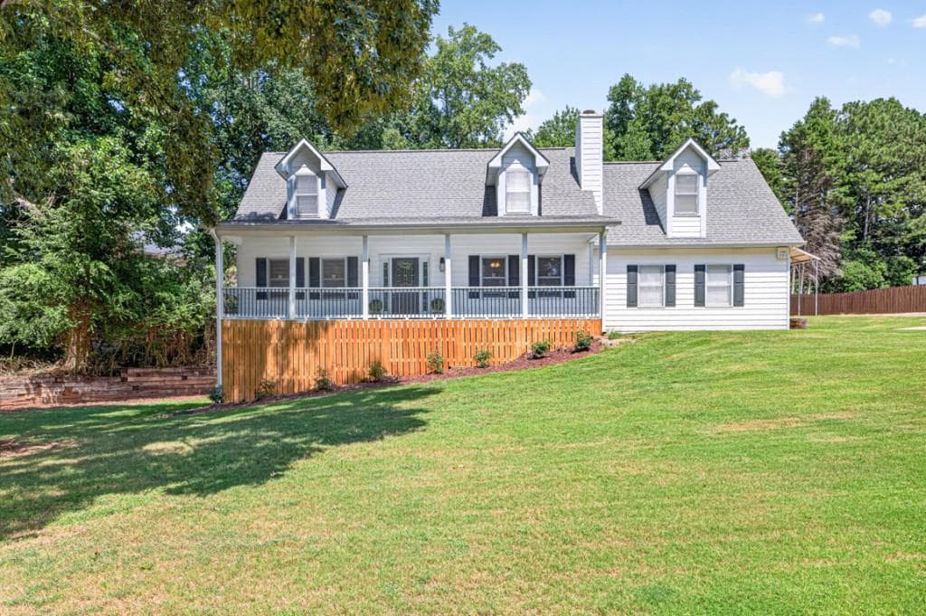 4 bedroom, 4 bathroom, 2,866 sq ft single family residence under contract at 5229 Lanton Circle, Gainesville, GA 30504 — photo 2