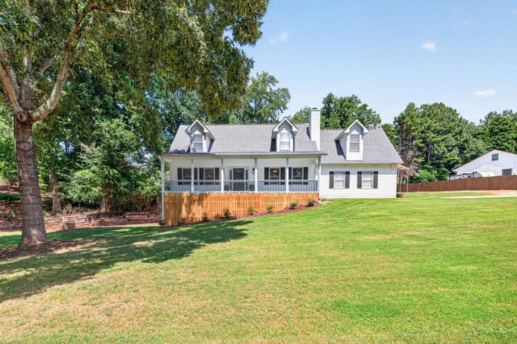 4 bedroom, 4 bathroom, 2,866 sq ft single family residence under contract at 5229 Lanton Circle, Gainesville, GA 30504 — photo 3