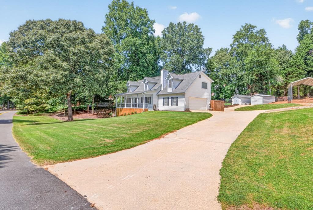 4 bedroom, 4 bathroom, 2,866 sq ft single family residence under contract at 5229 Lanton Circle, Gainesville, GA 30504 — photo 8