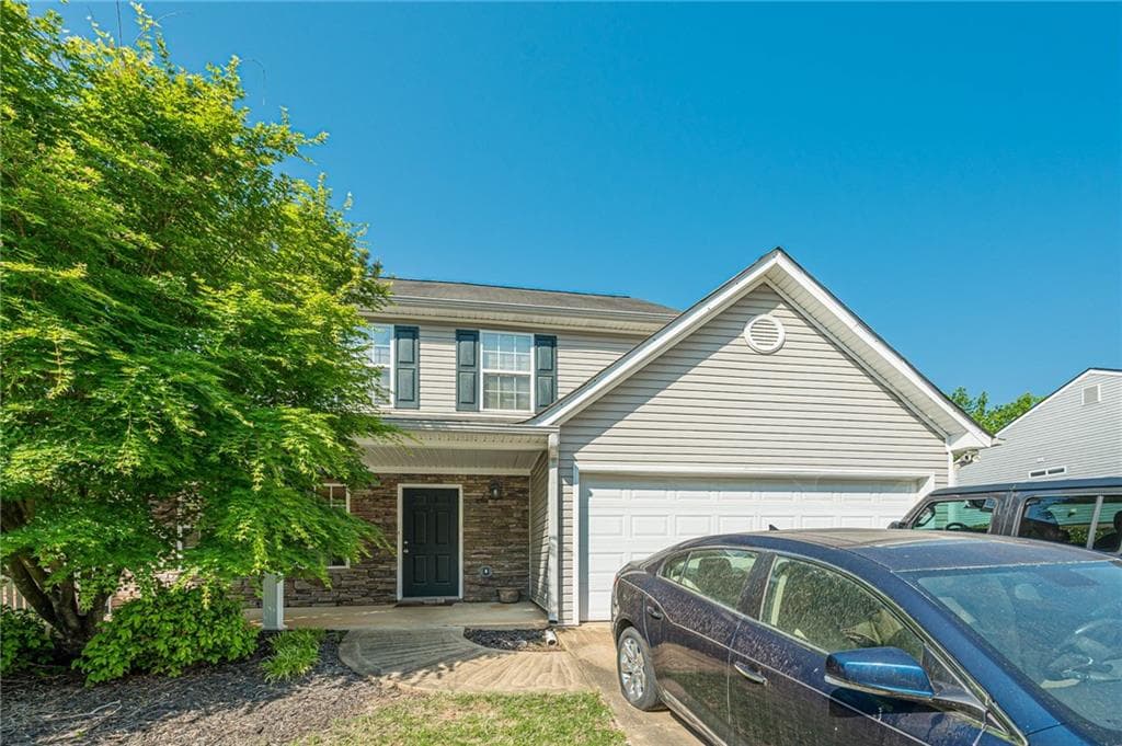 3 bedroom, 3 bathroom, 1,380 sq ft single family residence for sale at 316 Greystone Circle, Hiram, GA 30141
