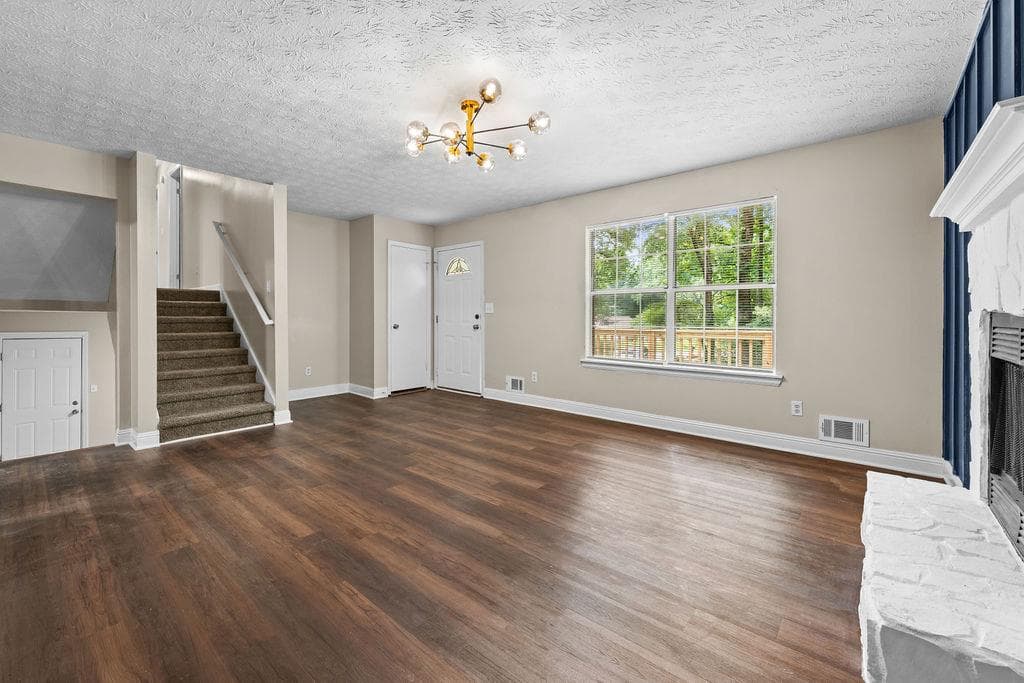 3 bedroom, 2 bathroom, 1,624 sq ft single family residence for sale at 116 Stagecoach Trail, Stockbridge, GA 30281 — photo 8