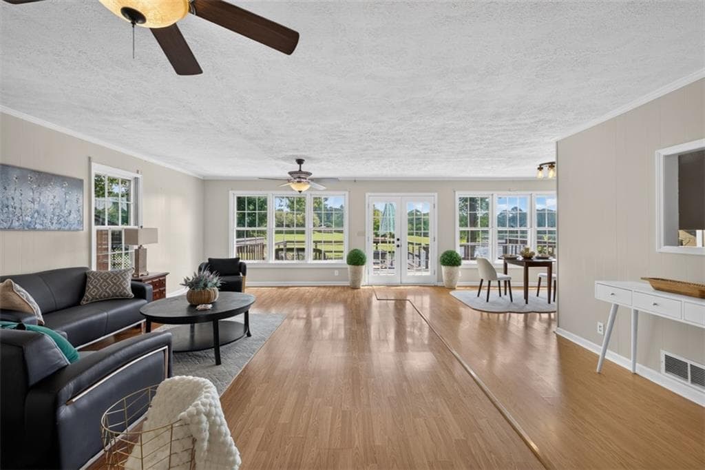 3 bedroom, 1 bathroom, 1,440 sq ft single family residence for sale at 976 SW Walker Lake Road, Conyers, GA 30094 — photo 9
