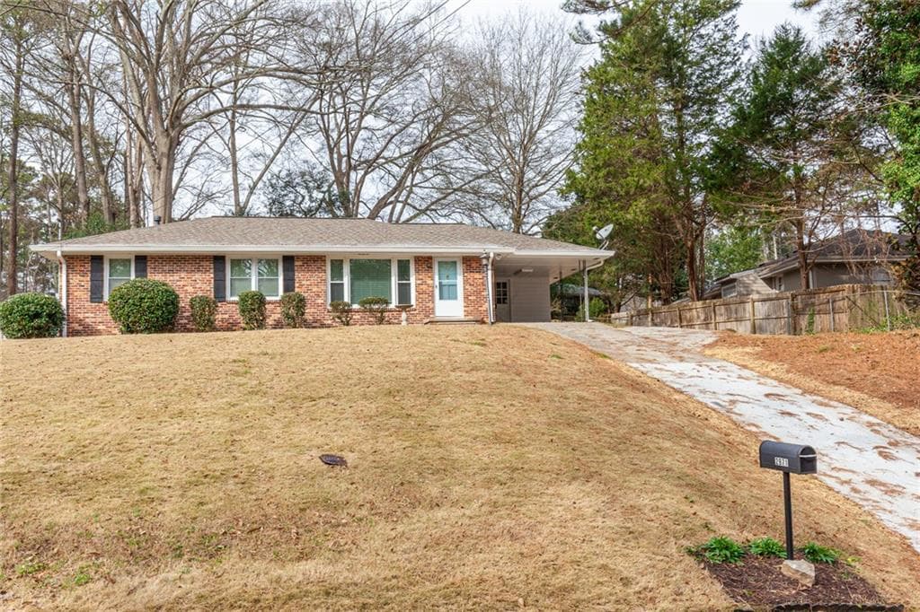 3 bedroom, 2 bathroom, 1,215 sq ft single family residence for rent at 2971 Stratford Arms Drive, Chamblee, GA 30341 for $2,150 a month — photo 1 of 22