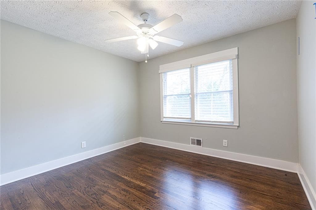 3 bedroom, 2 bathroom, 1,215 sq ft single family residence for rent at 2971 Stratford Arms Drive, Chamblee, GA 30341 for $2,150 a month — photo 9