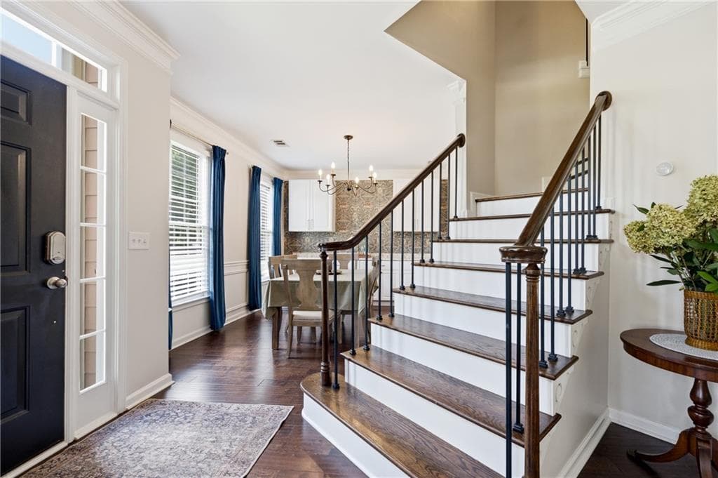 4 bedroom, 3 bathroom, 1,976 sq ft single family residence under contract at 5508 Southlands Court, Woodstock, GA 30188 — photo 2