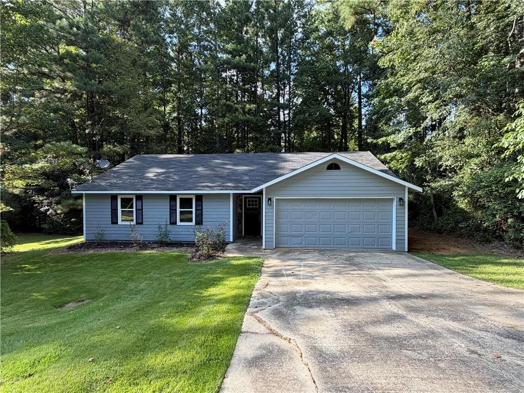 3 bedroom, 2 bathroom, 1,419 sq ft single family residence under contract at 613 Blue Flag Lane, Fairburn, GA 30213