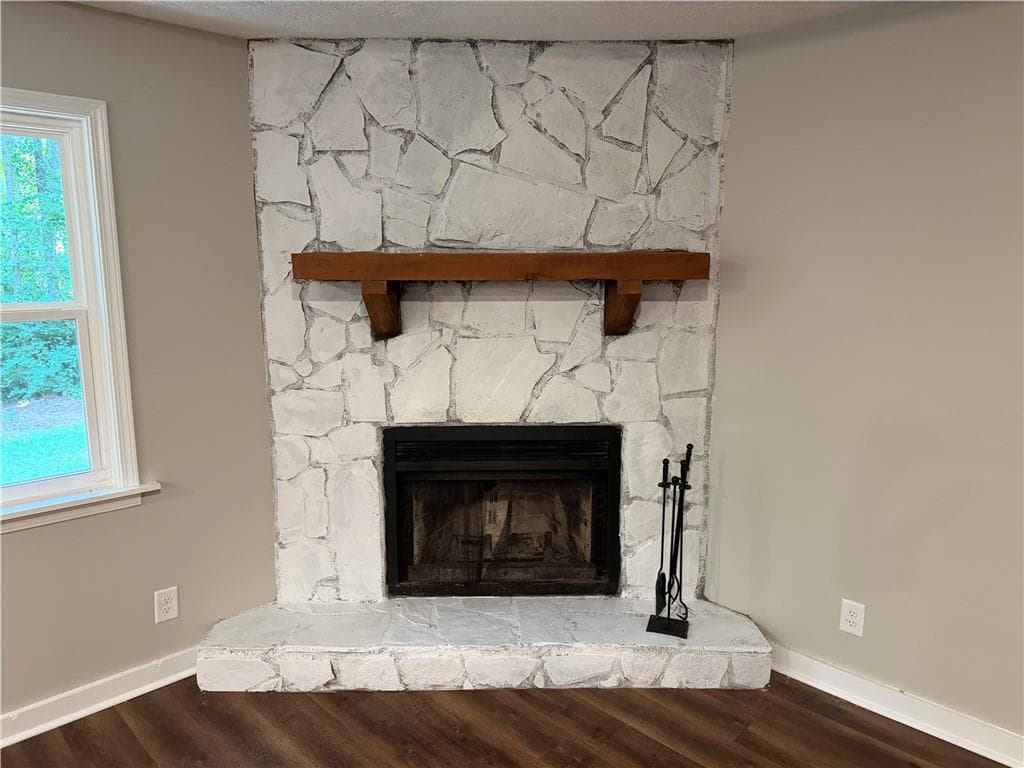 3 bedroom, 2 bathroom, 1,419 sq ft single family residence under contract at 613 Blue Flag Lane, Fairburn, GA 30213 — photo 6