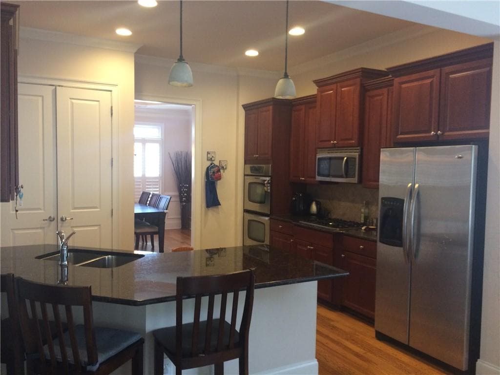 5 bedroom, 4 bathroom, 2,940 sq ft single family residence for rent at 203 Mount Vernon Cove, Atlanta, GA 30328 for $3,900 a month — photo 2