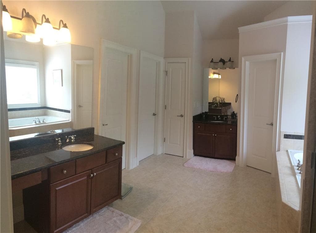 5 bedroom, 4 bathroom, 2,940 sq ft single family residence for rent at 203 Mount Vernon Cove, Atlanta, GA 30328 for $3,900 a month — photo 8