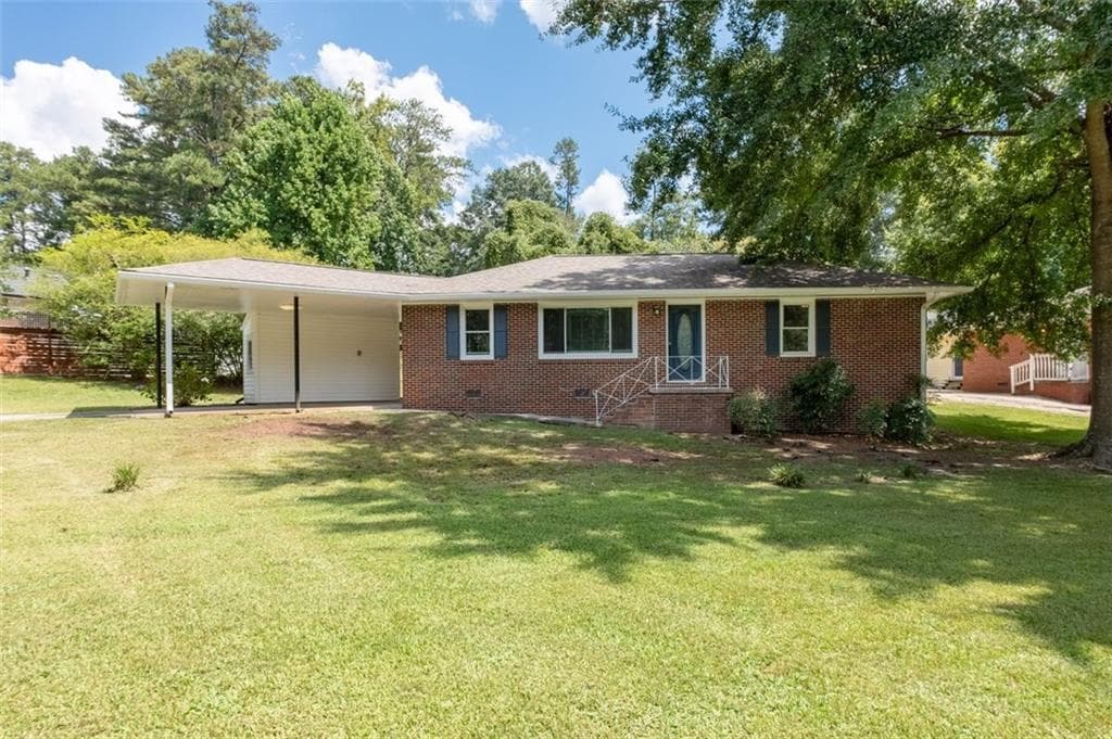 3 bedroom, 3 bathroom, 1,125 sq ft single family residence for rent at 208 SE Yancy Drive, Marietta, GA 30067 for $2,100 a month — photo 1 of 27