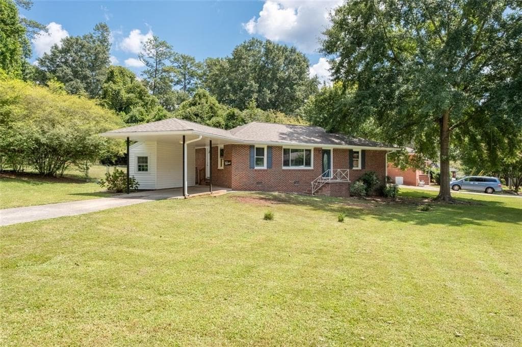 3 bedroom, 3 bathroom, 1,125 sq ft single family residence for rent at 208 SE Yancy Drive, Marietta, GA 30067 for $2,100 a month — photo 3