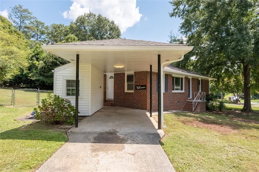 3 bedroom, 3 bathroom, 1,125 sq ft single family residence for rent at 208 SE Yancy Drive, Marietta, GA 30067 for $2,100 a month — photo 4