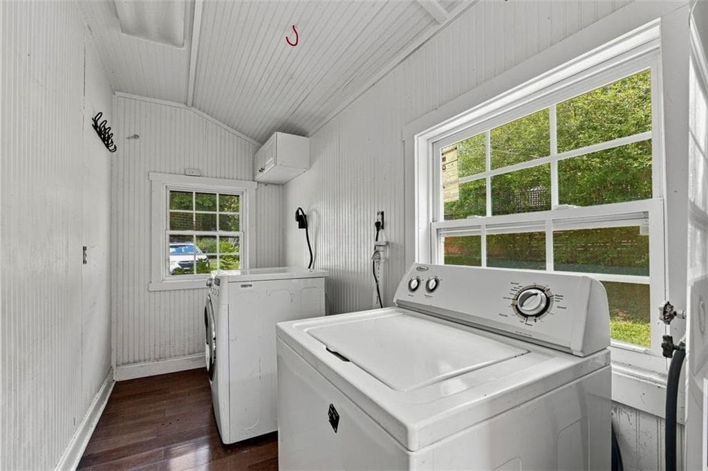 3 bedroom, 3 bathroom, 1,125 sq ft single family residence for rent at 208 SE Yancy Drive, Marietta, GA 30067 for $2,100 a month — photo 6