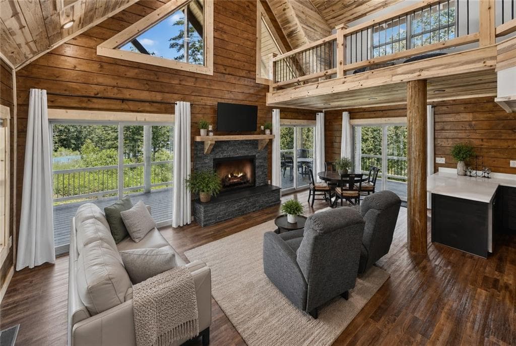 2 bedroom, 2 bathroom, 2,136 sq ft single family residence for sale at 196 N Jakes Landing Way, Ellijay, GA 30540 — photo 5