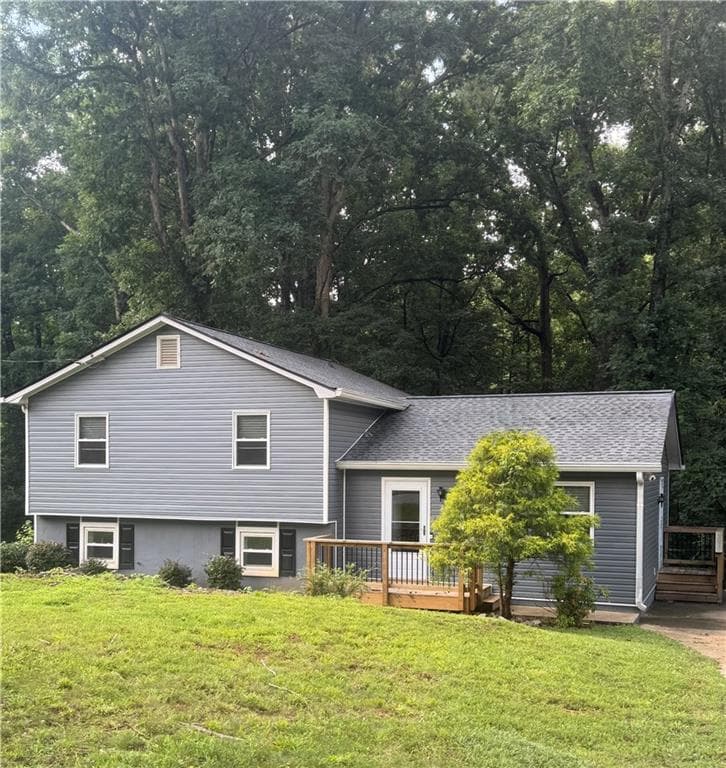 3 bedroom, 2 bathroom, 1,744 sq ft single family residence for sale at 3448 Forest Knoll Drive, Duluth, GA 30097 — photo 3