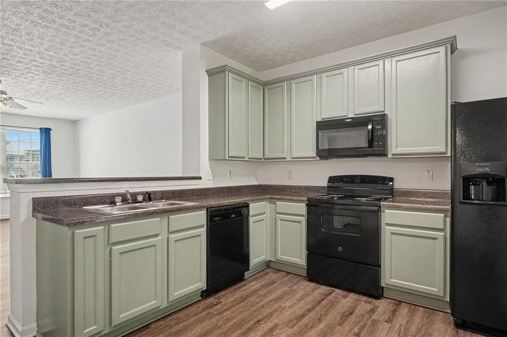2 bedroom, 3 bathroom, 1,440 sq ft townhouse under contract at 4382 Stone Gate Way 103, East Point, GA 30344 — photo 7