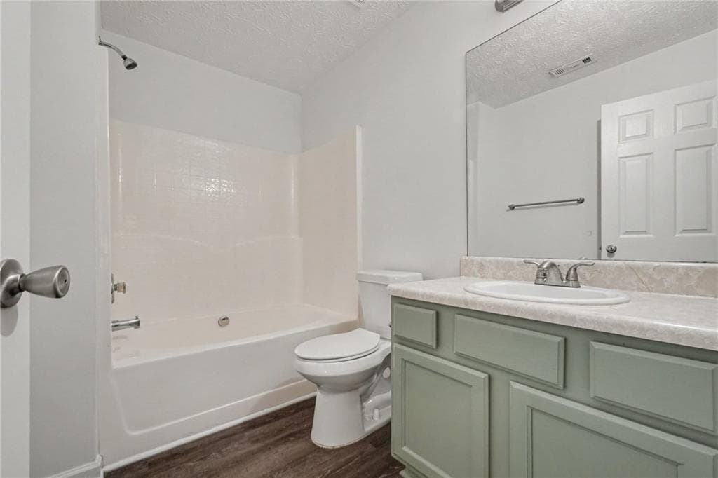 2 bedroom, 3 bathroom, 1,440 sq ft townhouse under contract at 4382 Stone Gate Way 103, East Point, GA 30344 — photo 8